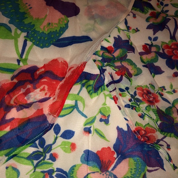 Floral blouse - Picture 2 of 5